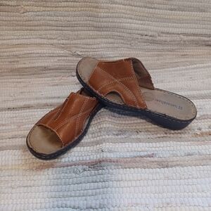 Size 6 M, Naturalizer Brown Leather Sandals - Pre-Owned